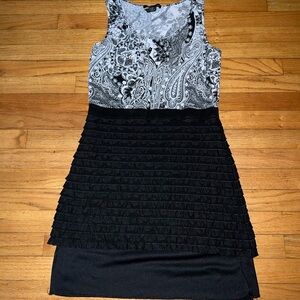 Suzie In the city paisley print bodycon dress with ruffled bottom